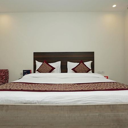 Hotel O Lakshya Yeni Delhi Dış mekan fotoğraf