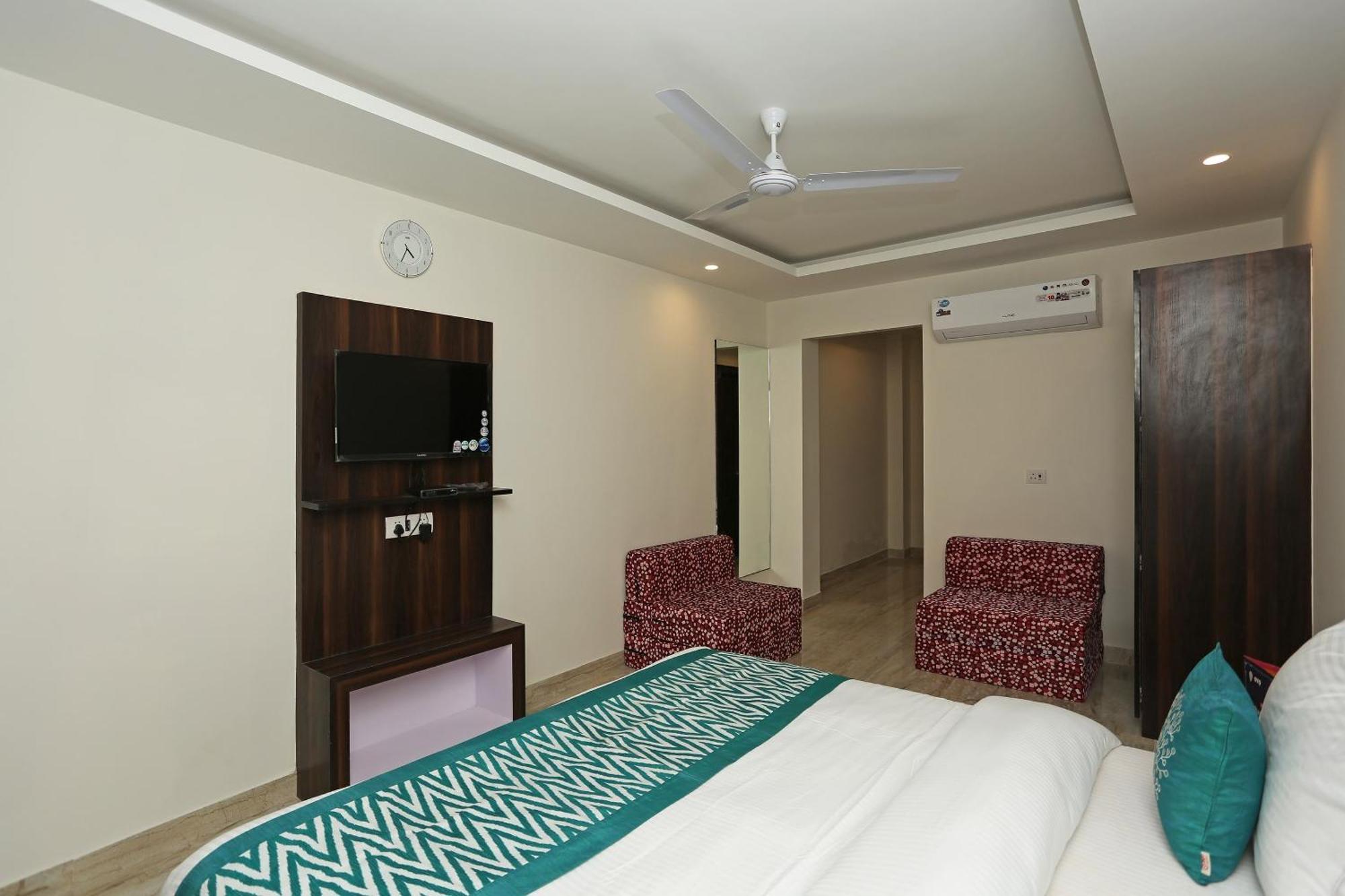 Hotel O Lakshya Yeni Delhi Dış mekan fotoğraf