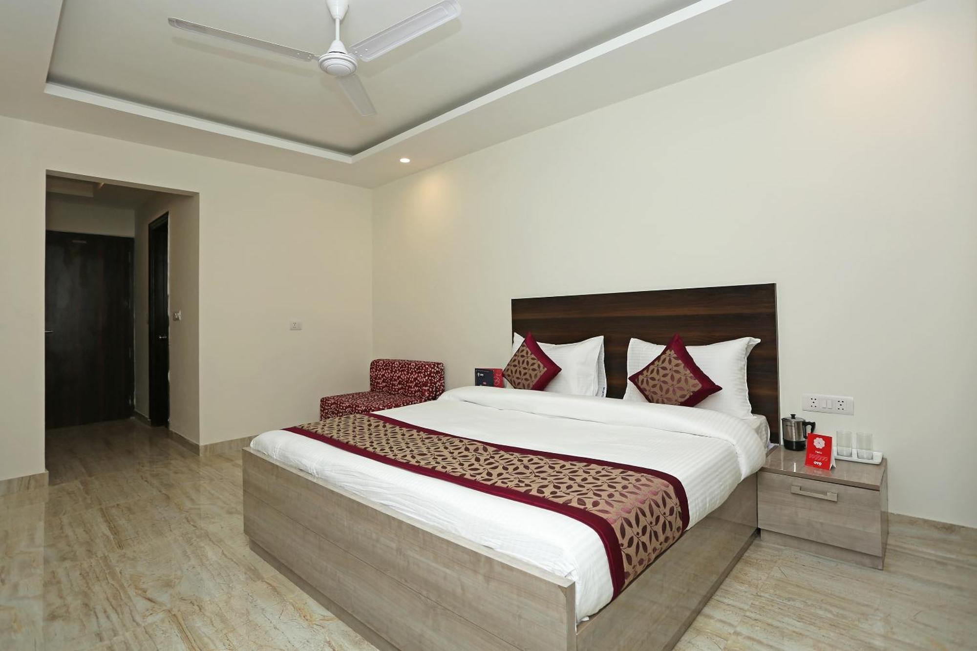Hotel O Lakshya Yeni Delhi Dış mekan fotoğraf