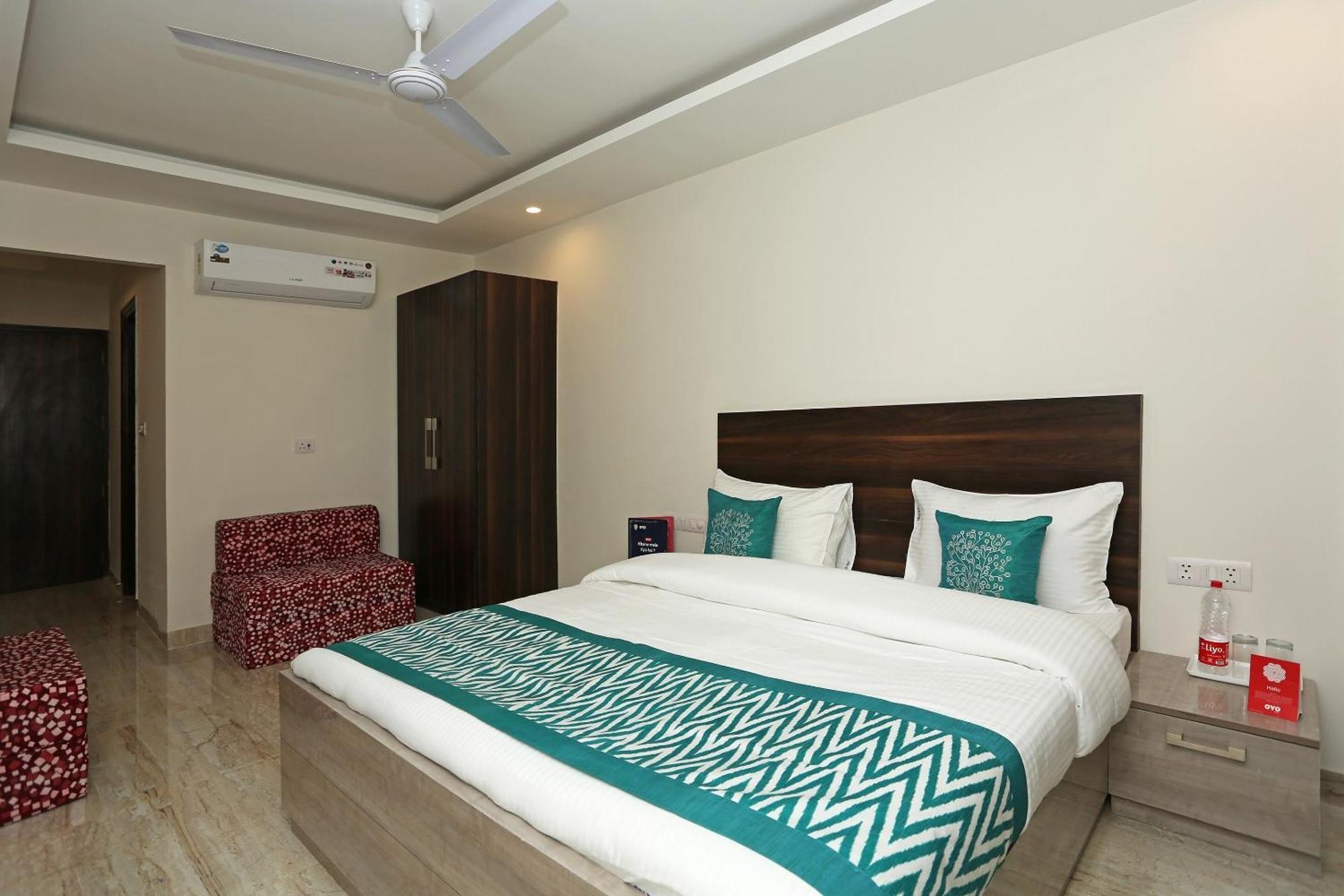 Hotel O Lakshya Yeni Delhi Dış mekan fotoğraf