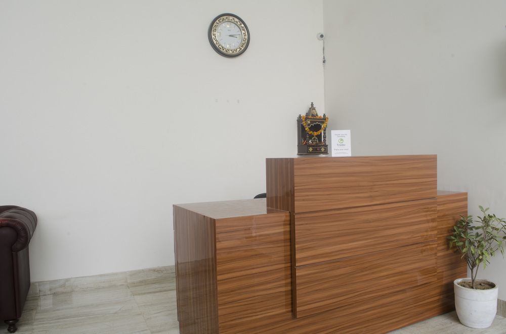 Hotel O Lakshya Yeni Delhi Dış mekan fotoğraf