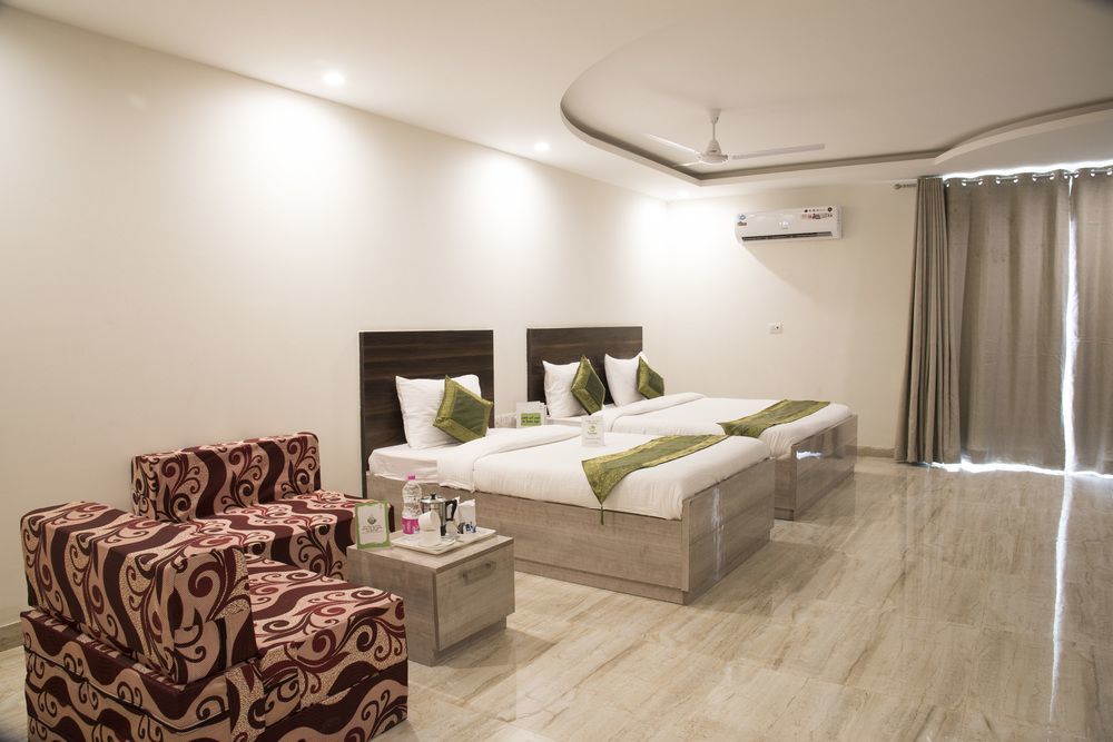 Hotel O Lakshya Yeni Delhi Dış mekan fotoğraf